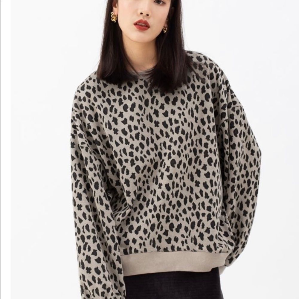 Chic Wish animal print super soft sweatshirt